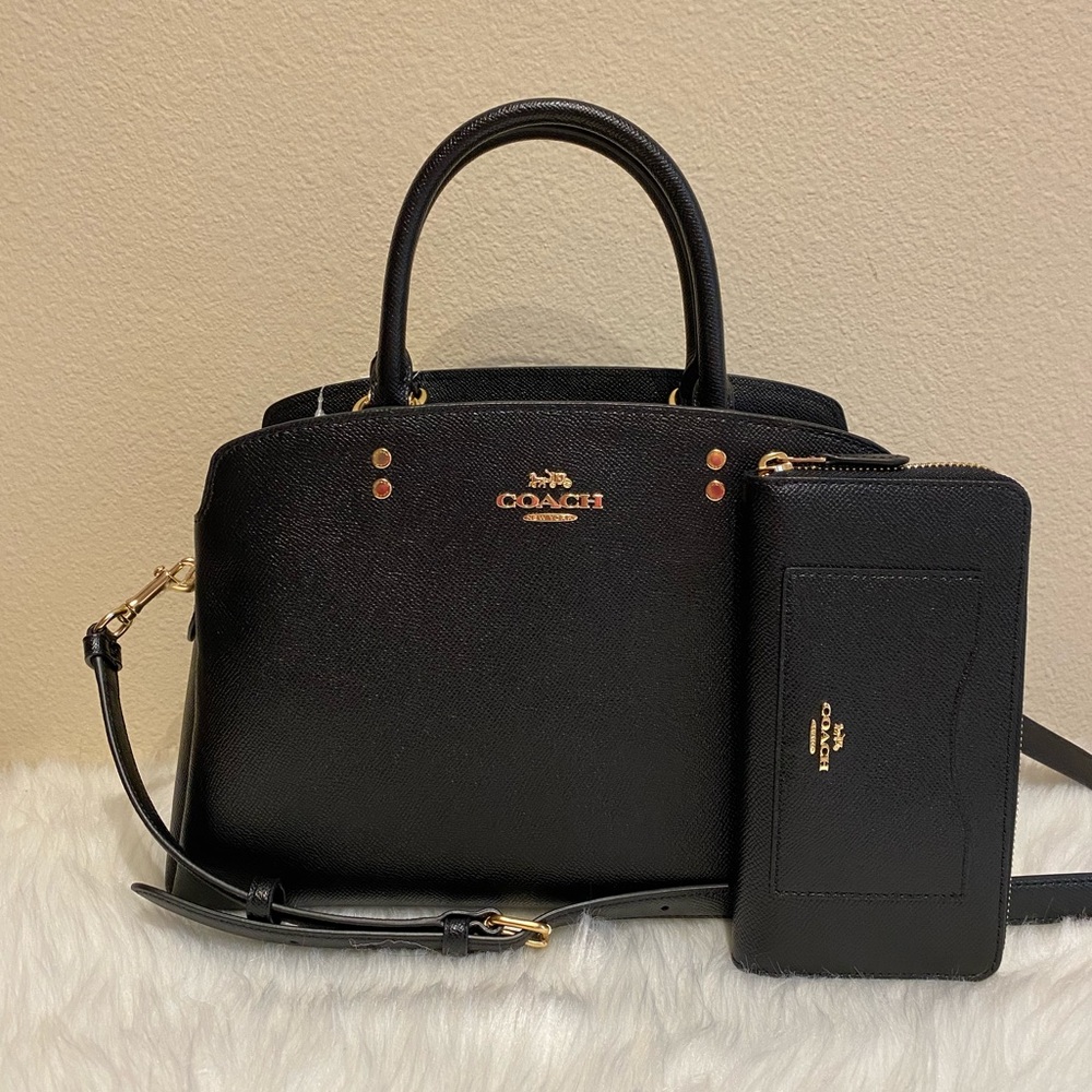 Coach purse and wallet set
